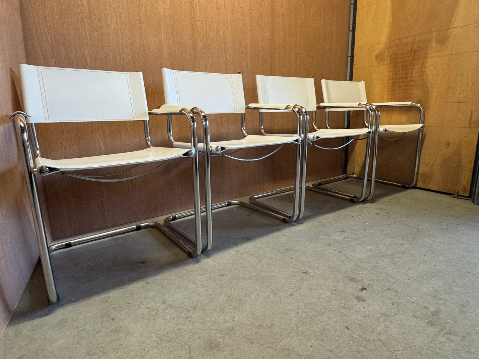 Set van 4 Bauhaus stijl cantilever stoelen, Ophalen