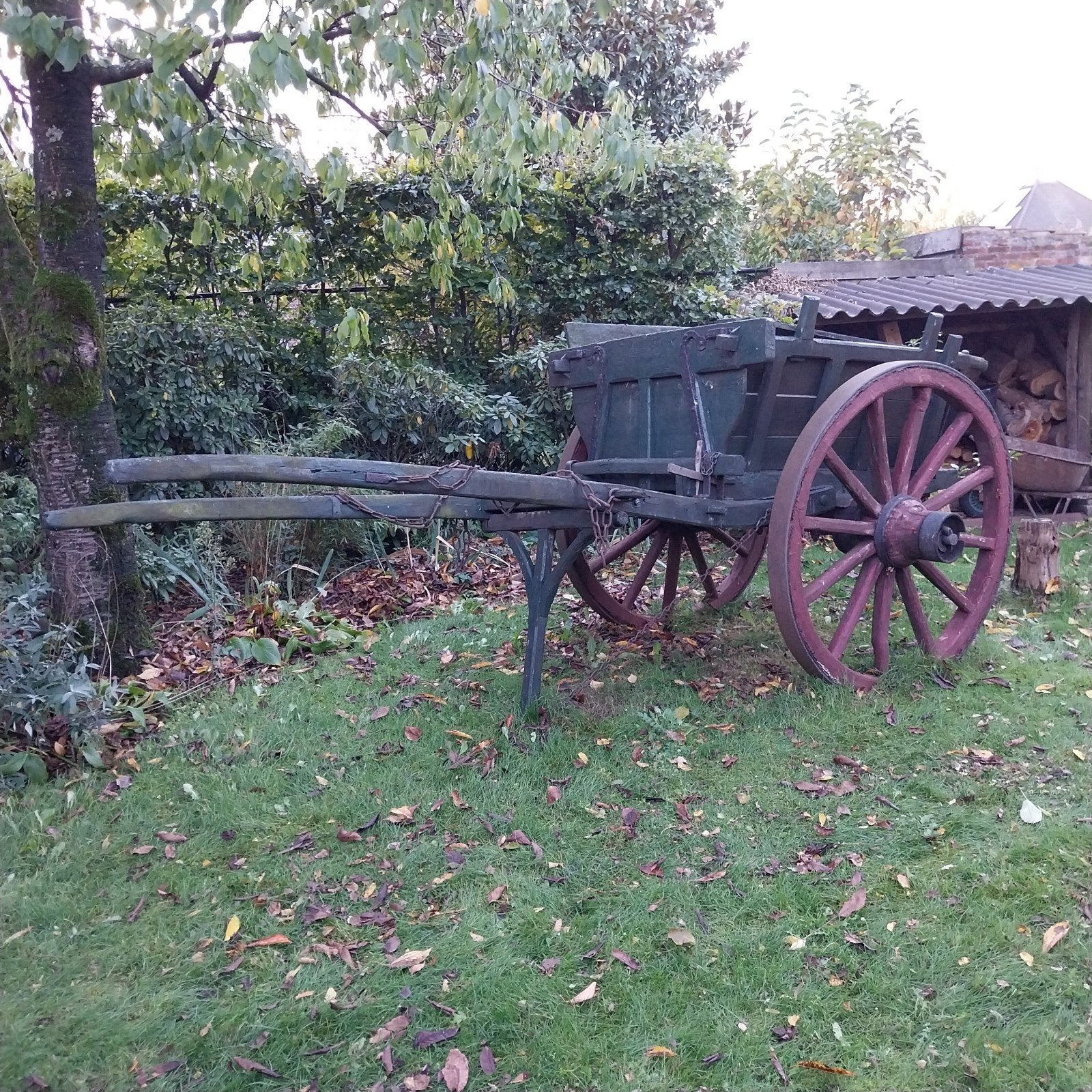 Antieke houten paardenkar / beerkar / kipkar, Ophalen