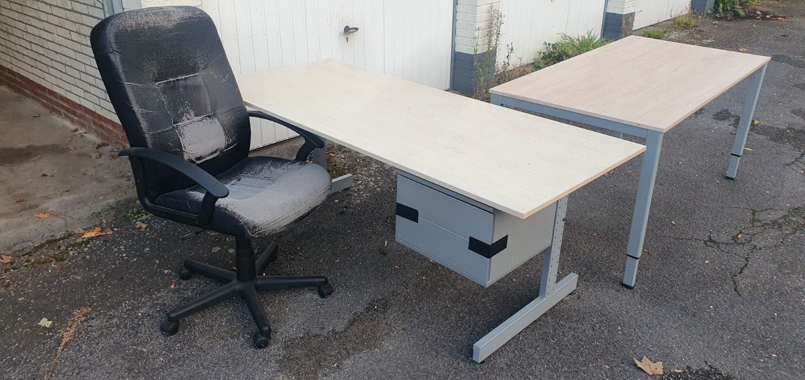 Bureau met ladeblok en verstelbare poten, Gebruikt, 150 tot 200 cm, 200 cm of meer, Modern kantoor