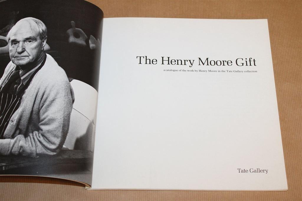 Henry Moore Gift — Tate Gallery Catalogue 1985, Ophalen of Verzenden, Gelezen, Beeldhouwkunst