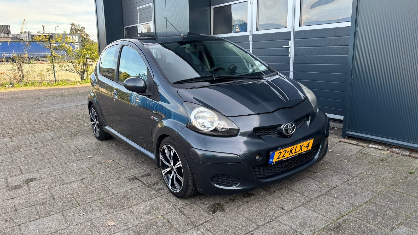Foto 2 van Toyota Aygo 1.0 12V|APK|AIRCO|ELRAMEN|SCHUIFDAK|UNIEK!!