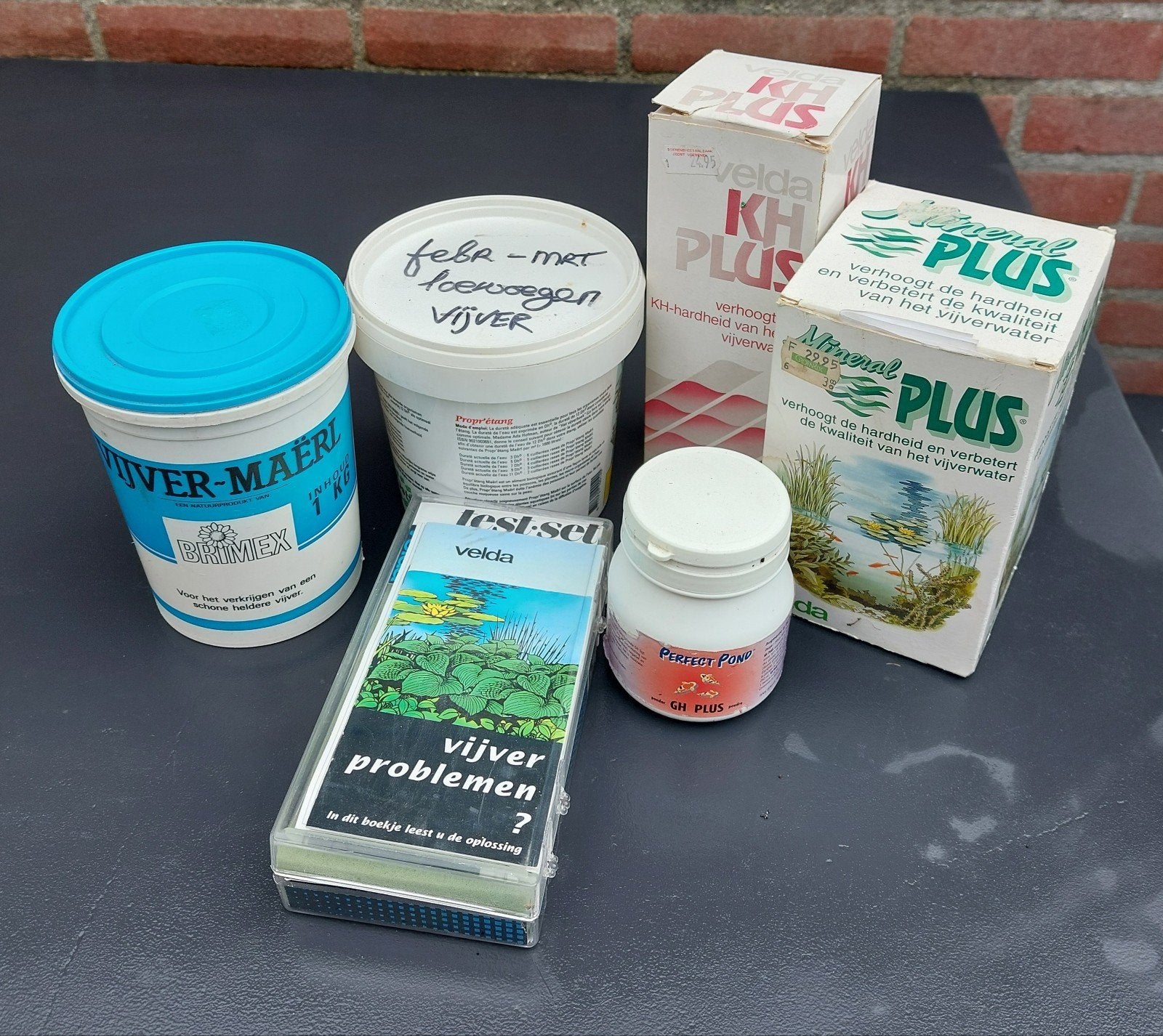 Gratis: vijverspullen. Alles of niets, Ophalen