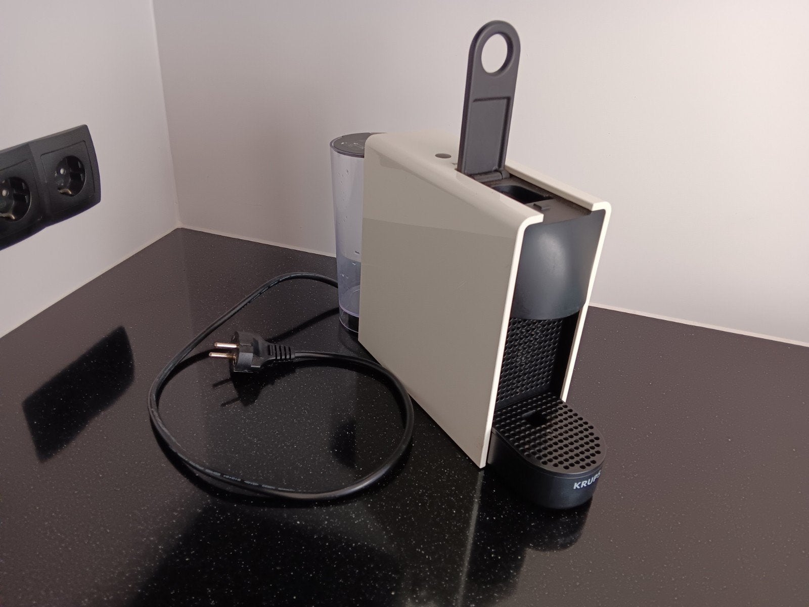 Nespresso Krups XN110 koffiezetapparaat, goed werkend, Witgoed en Apparatuur, Koffiezetapparaten, Ophalen, Gebruikt, Espresso apparaat
