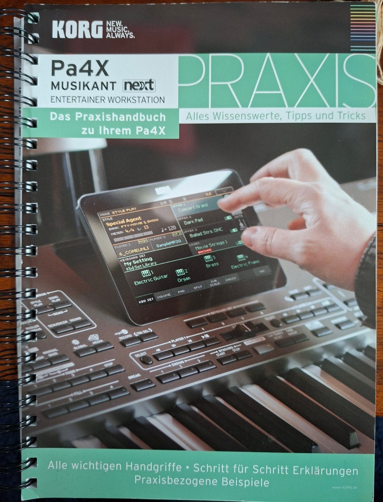 Korg Pa4x musikant boek., Muziek en Instrumenten, Ophalen of Verzenden, Zo goed als nieuw