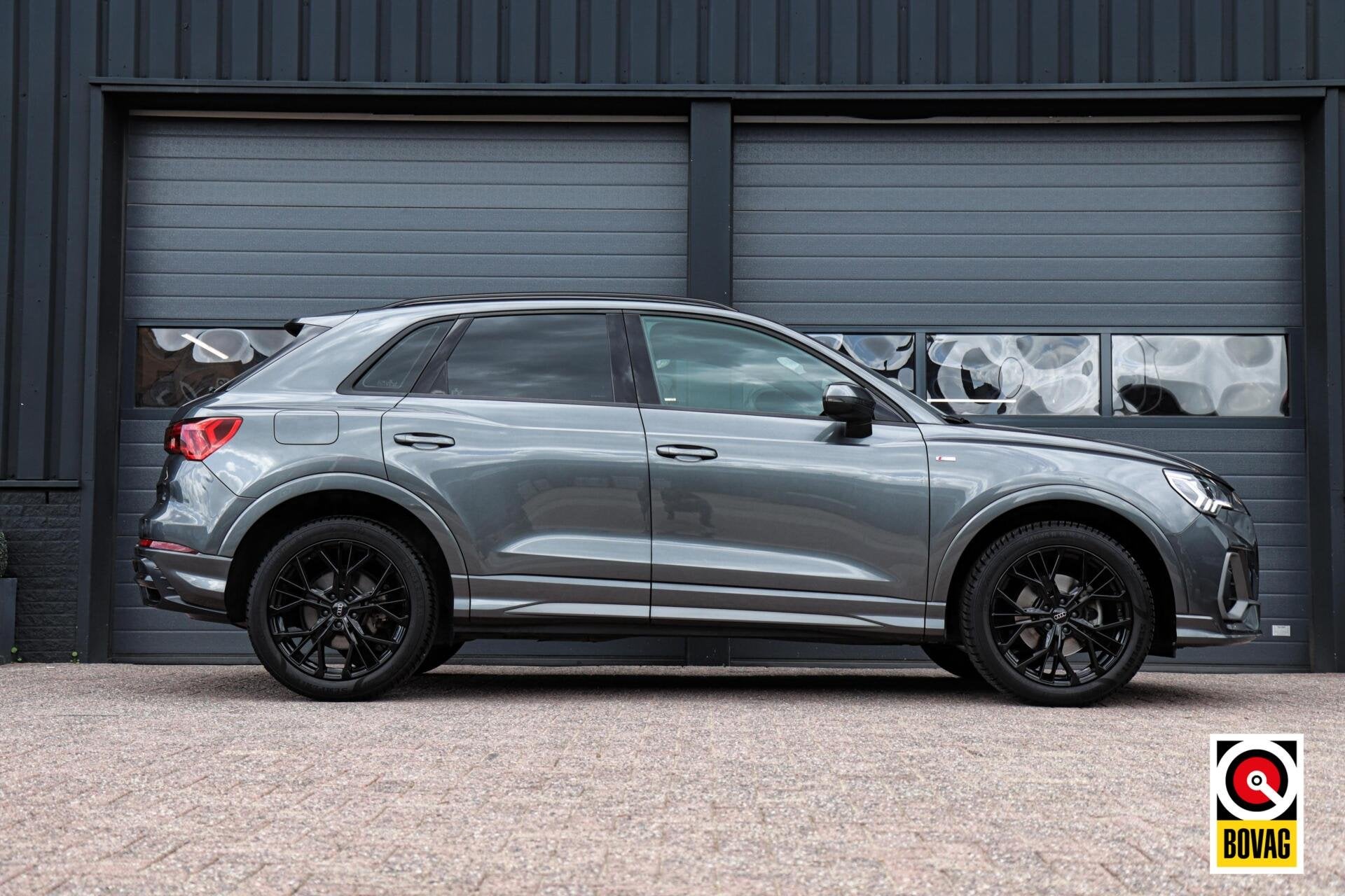 Audi Q3 35 TFSI 2x S-Line |LED|CRUISE|NAVI|PDC V+A|DODE-HOEK, Auto's, 4 cilinders, 1505 kg, Bedrijf, SUV of Terreinwagen