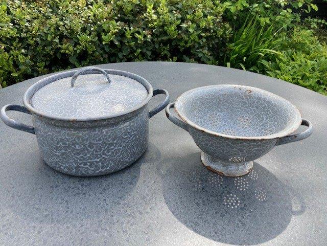 emaille pan en vergiet, Antiek en Kunst, Ophalen of Verzenden