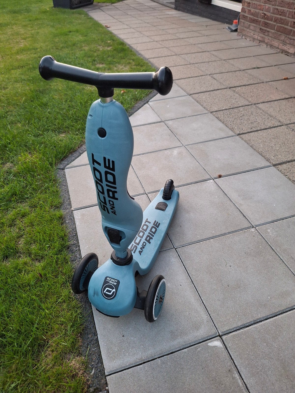 loopfiets en step ineen, Kinderen en Baby's, Speelgoed | Buiten | Voertuigen en Loopfietsen, Ophalen, Gebruikt, Loopfiets