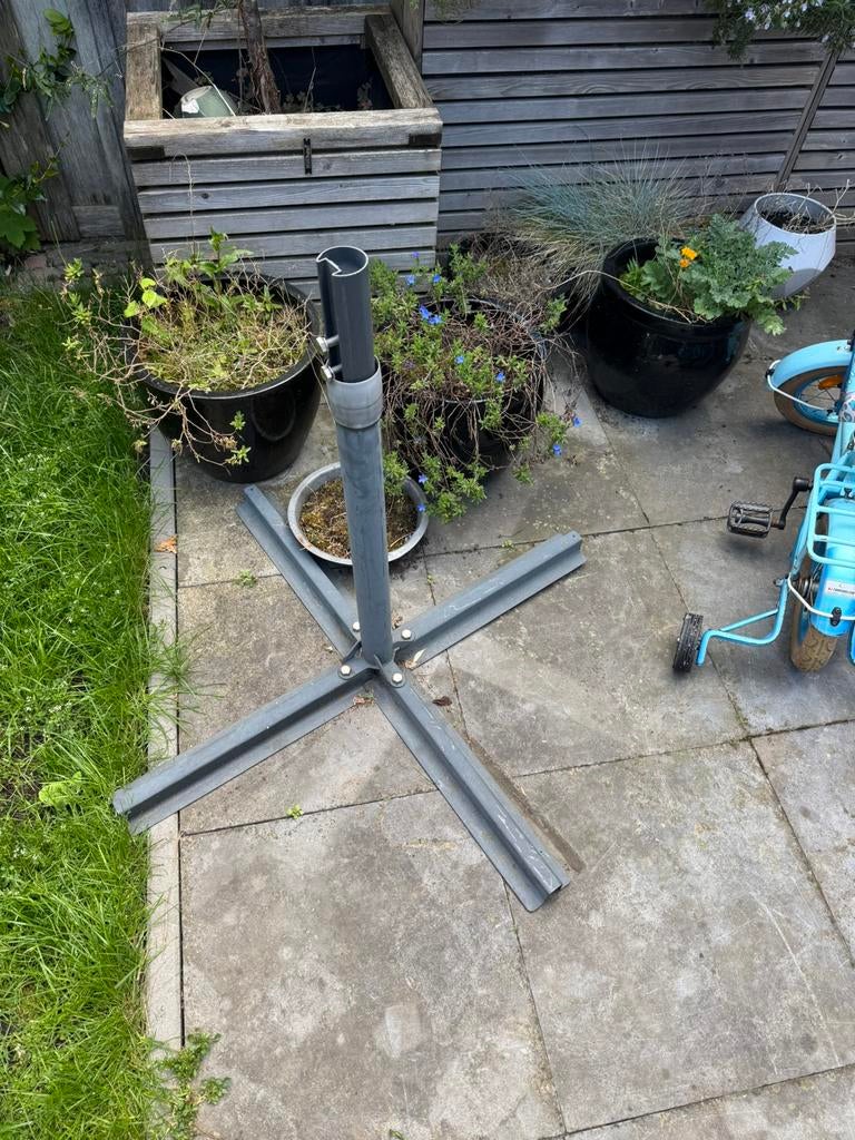 Parasol voet gratis af te halen, Ophalen, Gebruikt, 1 tot 2 meter, Parasolvoet
