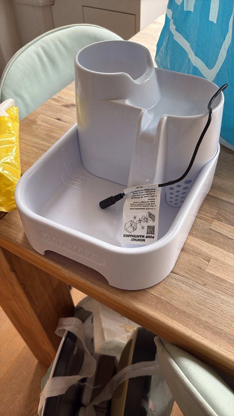 Gratis Drinkfontein, adapter defect maar pomp in orde, Ophalen of Verzenden, Gebruikt