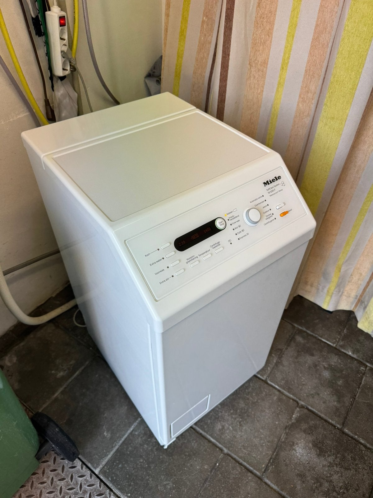 Smalle Wasmachine | Miele W695F | Schoon | Werkt Super, Ophalen, 1200 tot 1600 toeren, Gebruikt, Minder dan 85 cm