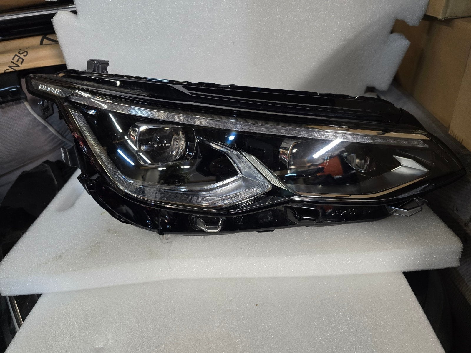 Koplamp IQ Light rechts VW Golf 8 bj 2020-2024, Gebruikt, Volkswagen, Wolfsburg, Ophalen of Verzenden