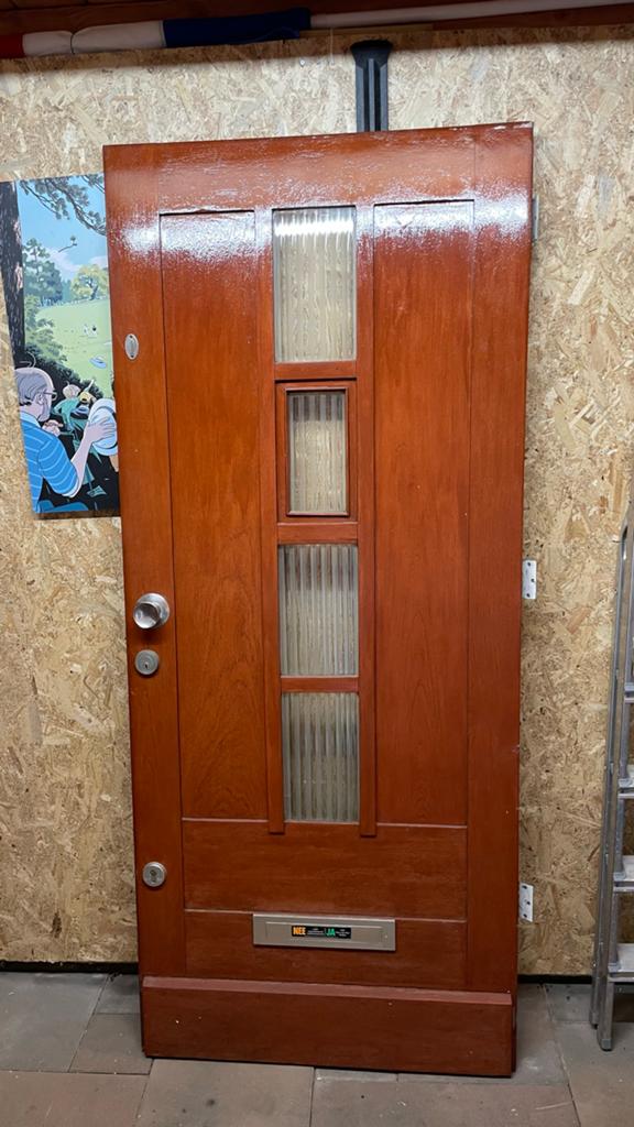 Authentieke jaren ’30 voordeur met melkglas & beslag, Ophalen, Gebruikt, Rvs, Scharnier