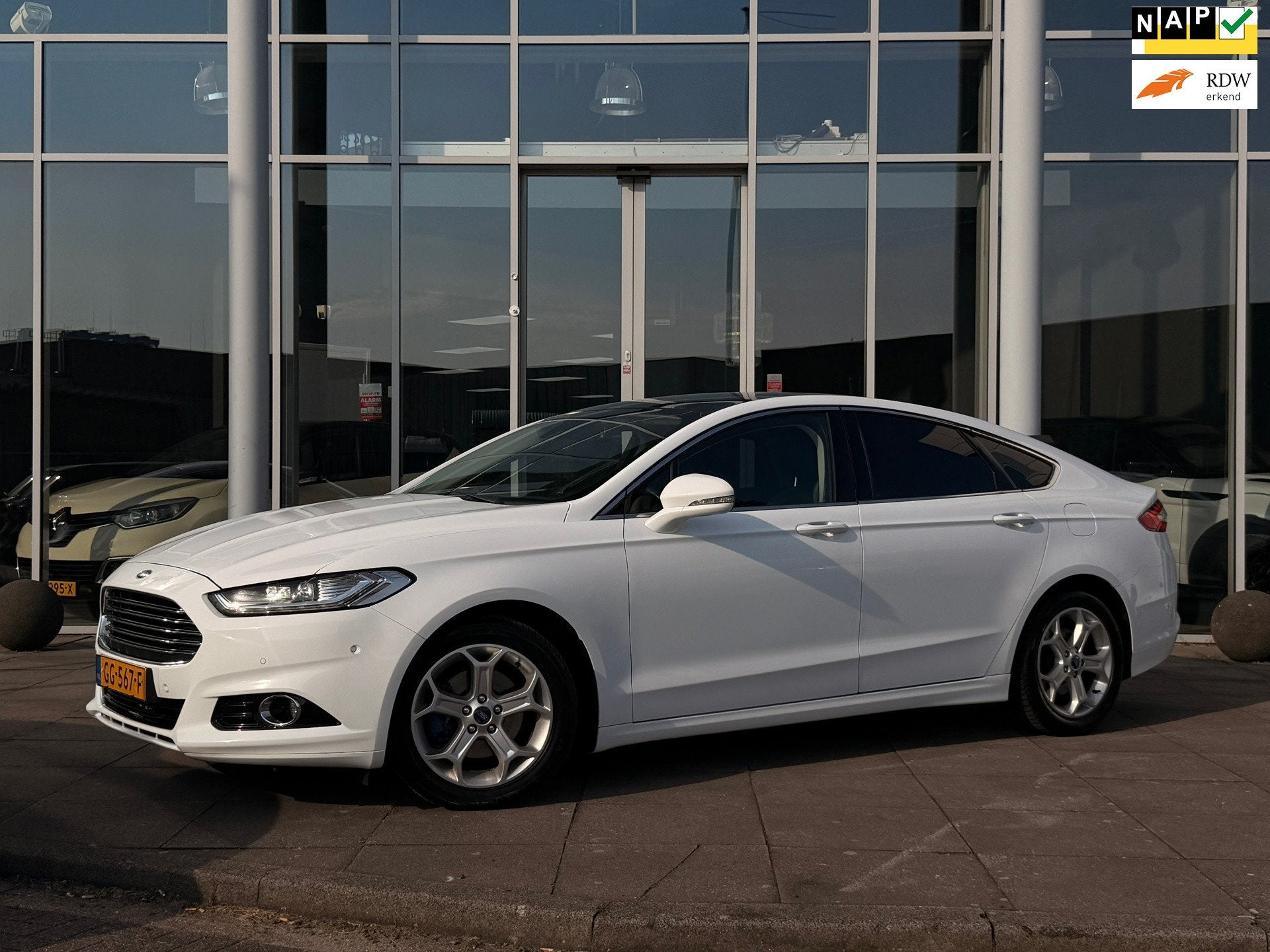 Ford Mondeo 1.5 Titanium|Camera|Pano|keyless|Led|Navi|Nap|de, Parkeersensor, 4 cilinders, Wit, Origineel Nederlands