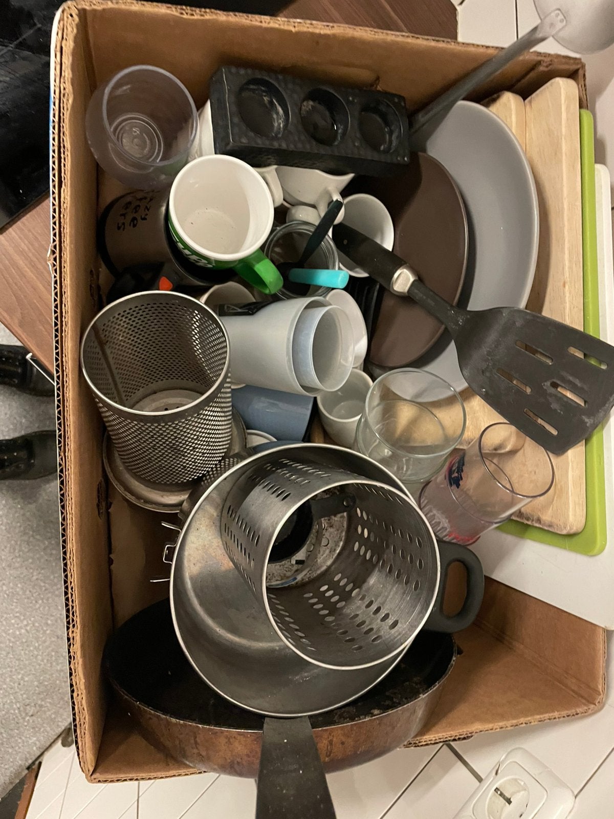 Pots, Pans, Dishes and Cups, Huis en Inrichting, Keuken | Potten en Pannen, Ophalen, Zo goed als nieuw, Overige materialen