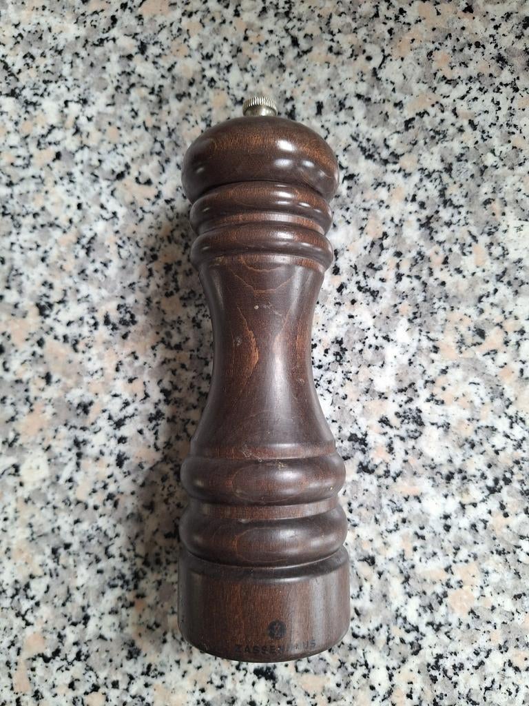 Zassenhaus Pepermolen 18 cm - Klassiek Hout Design, Hout, Ophalen of Verzenden, Overige typen, Gebruikt