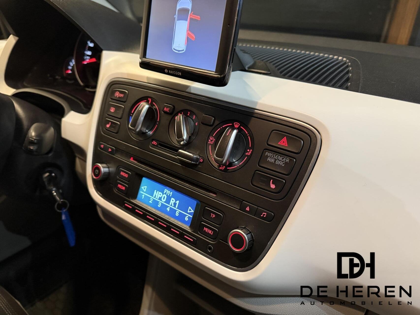 SEAT Mii 1.0 Style Sport ACC Navi Airco PDC 12 mnd Garantie, Auto's, Voorwielaandrijving, Euro 5, Gebruikt, 840 kg