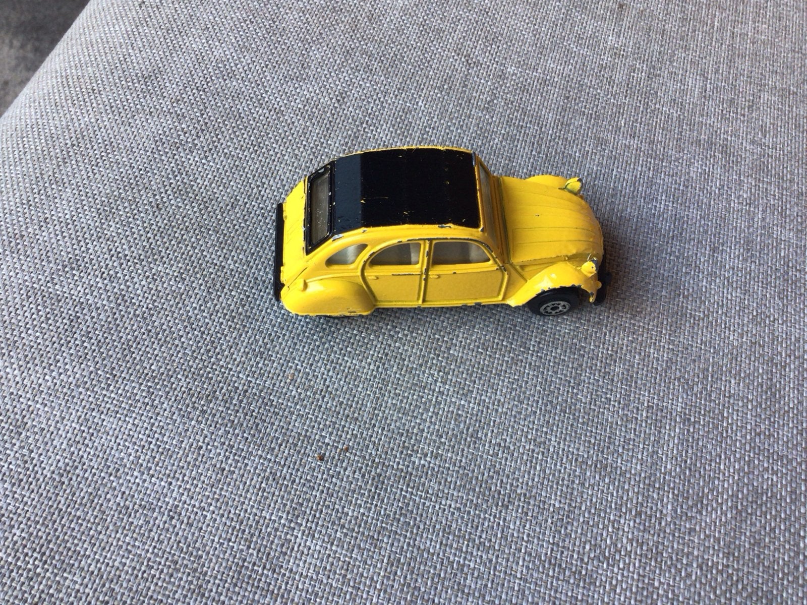 Vintage Gele Citroën 2CV Speelgoedauto - IJzer, Ophalen of Verzenden, Gebruikt, Overige typen