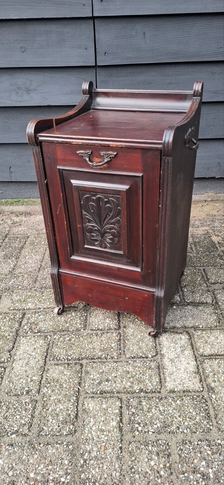 Antieke kolenkit, Ophalen