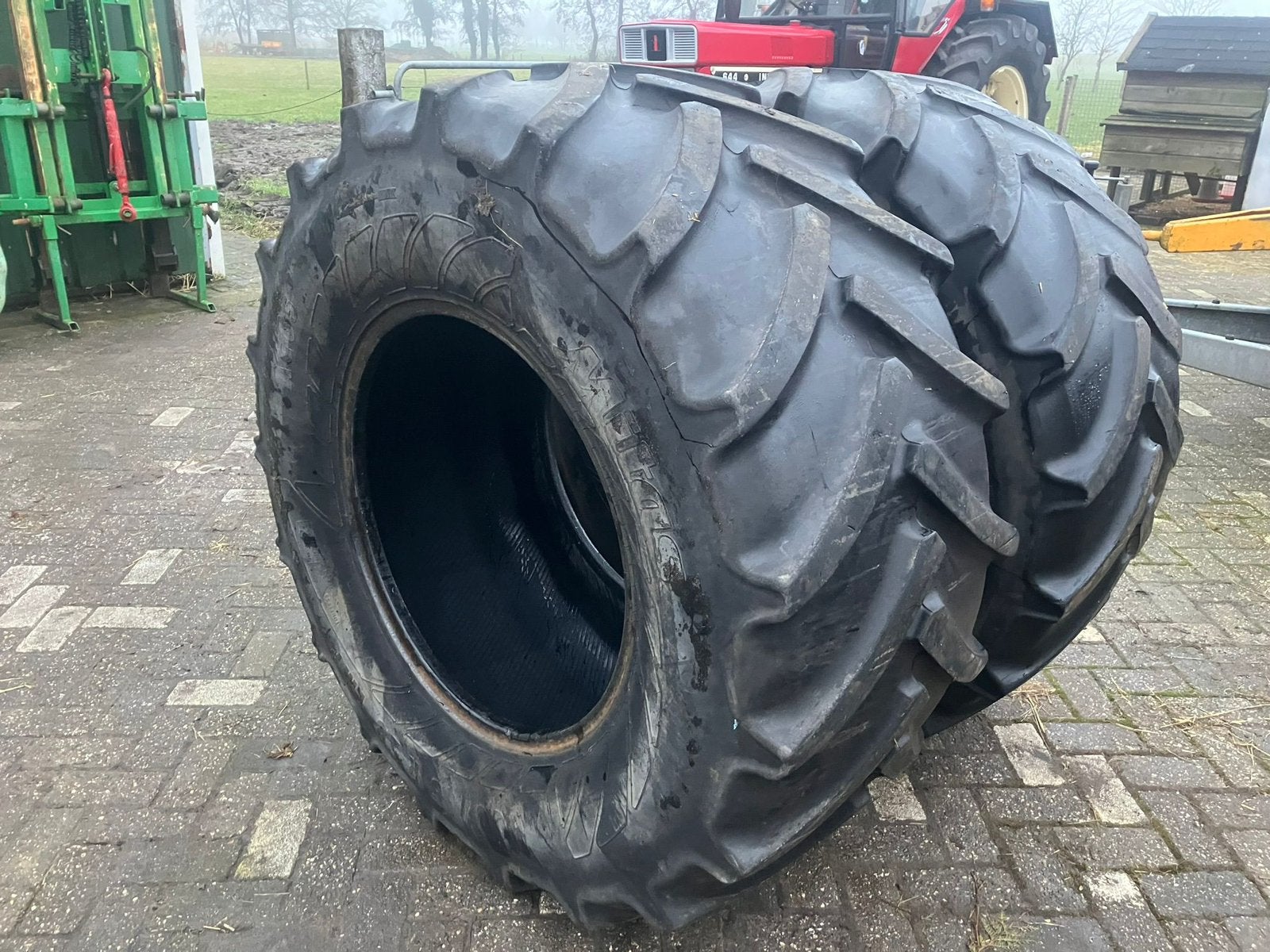 Mitas 600/65 R28 landbouw banden, Zakelijke goederen, Agrarisch | Onderdelen | Banden, Velgen en Assen, Ophalen