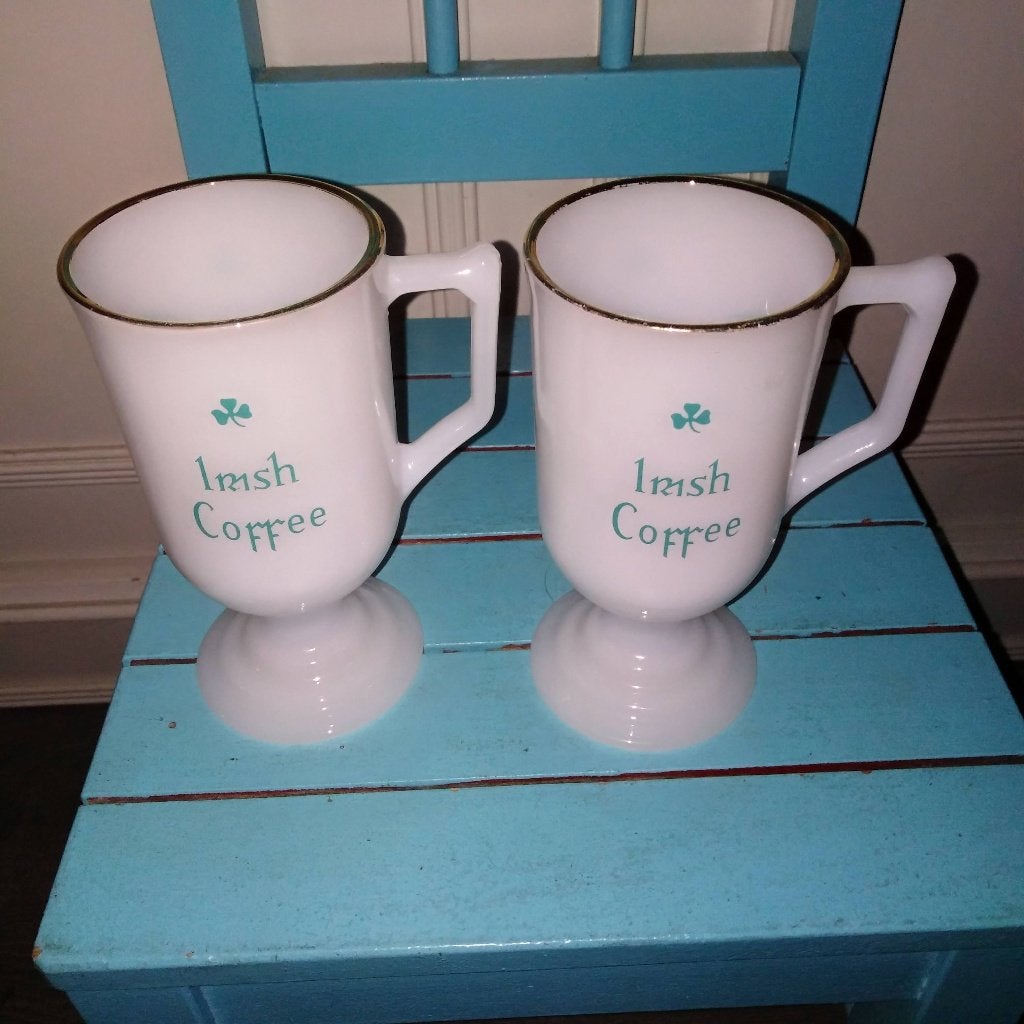 Irish coffee glazen wit melkglas 2 stuks, Huis en Inrichting, Ophalen, Glas of Glazen, Gebruikt, Glas