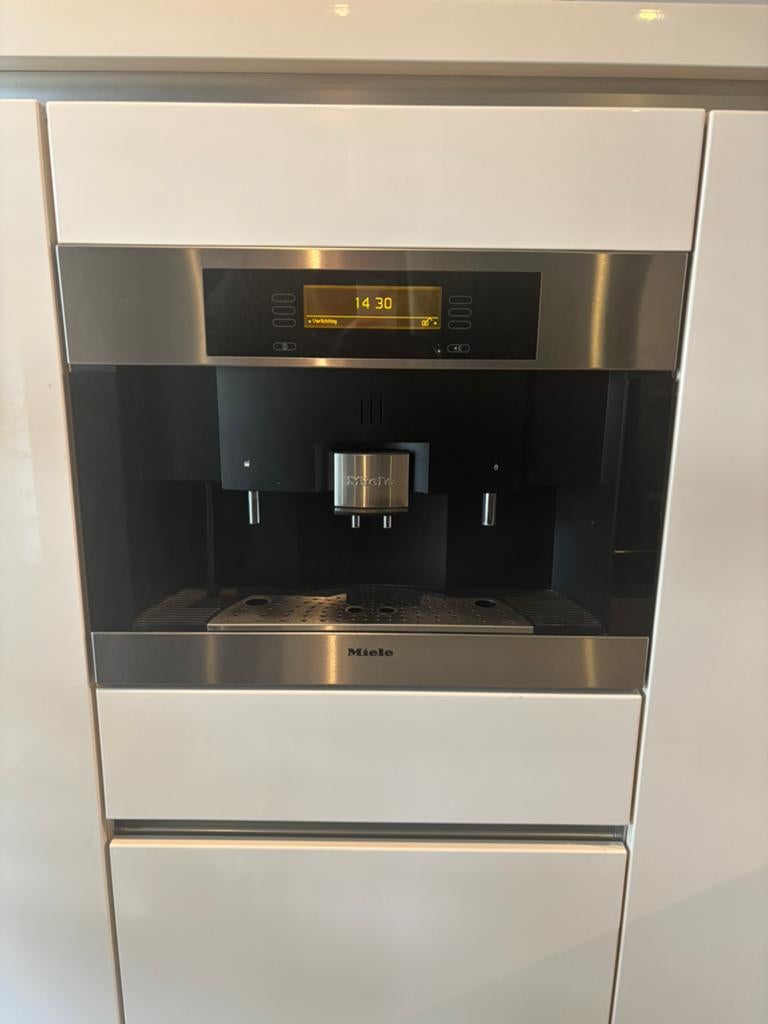 Miele inbouwkoffiezetapparaar, Witgoed en Apparatuur, Koffiezetapparaten, Ophalen, Zo goed als nieuw, Koffiemachine, Koffiebonen