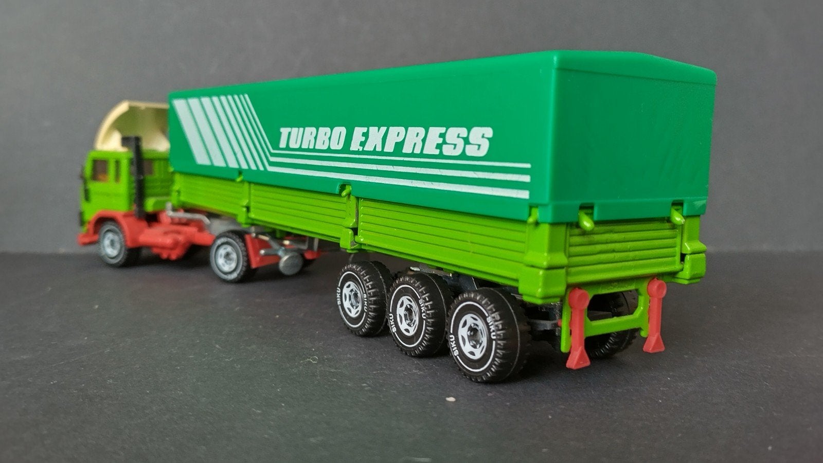 Volvo F7 Turbo Express 1:55 Siku 3116 Pol, SIKU, Verzenden, Zo goed als nieuw, Bus of Vrachtwagen