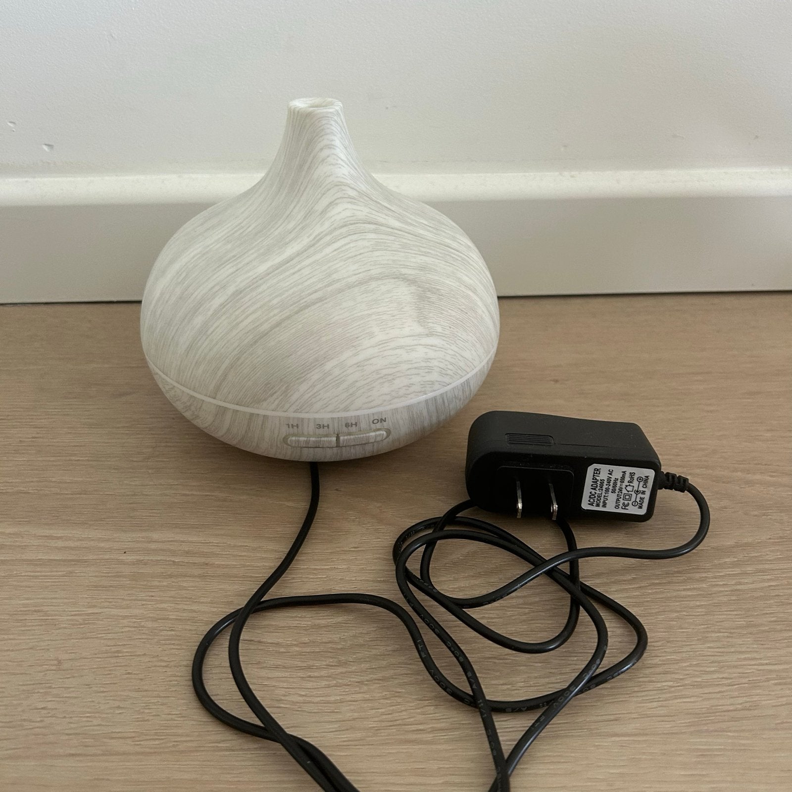 Aroma Diffuser met Internationale Stekker, Ophalen of Verzenden, Zo goed als nieuw
