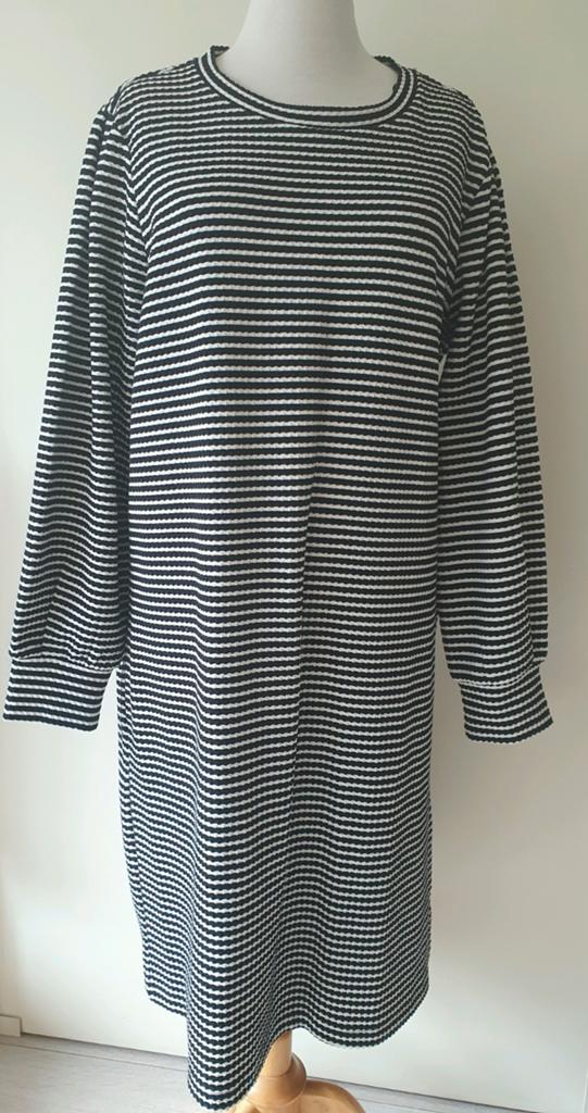 Jurk Maat XL Hema, Kleding | Dames, Grote Maten, Overige kleuren, Jurk, Ophalen of Verzenden, Zo goed als nieuw