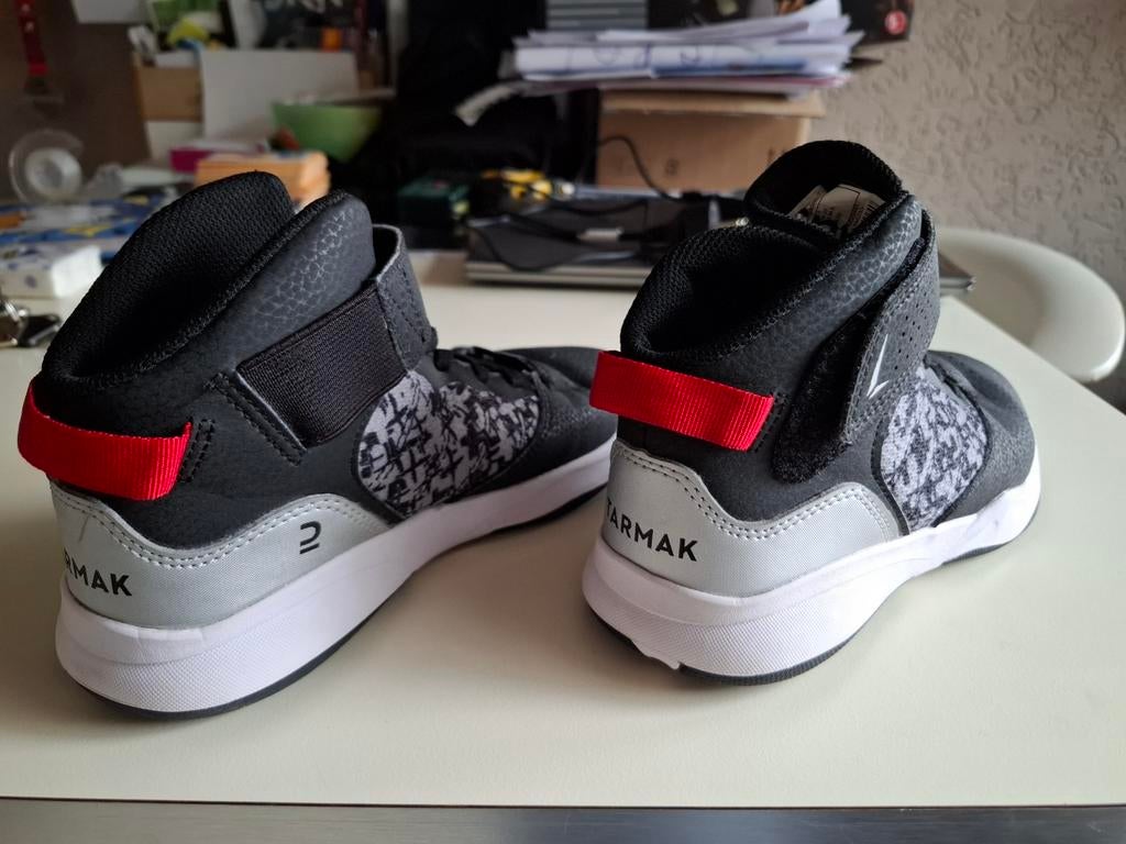Gymschoenen zaal maat 35, Ophalen, Zo goed als nieuw, Schoenen