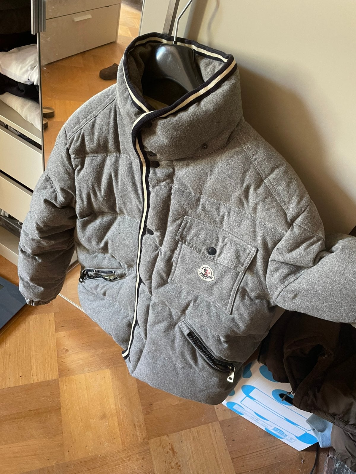 Moncler Winter Jas, Ophalen of Verzenden, Zo goed als nieuw, Grijs