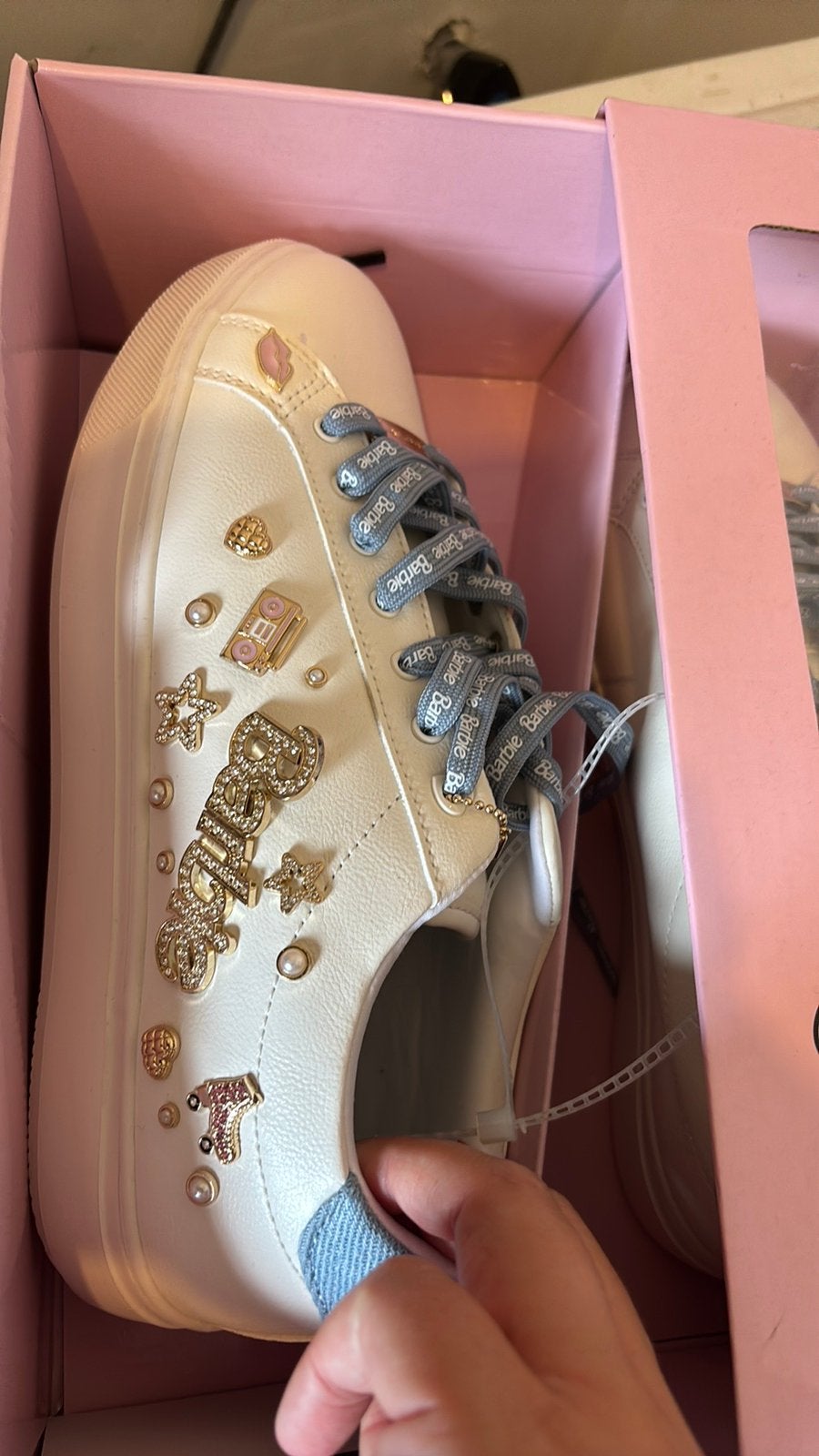 Barbie schoenen mattel x aldo zeldzaam nieuw in doos maat 41, Ophalen of Verzenden, Zo goed als nieuw, Sneakers of Gympen