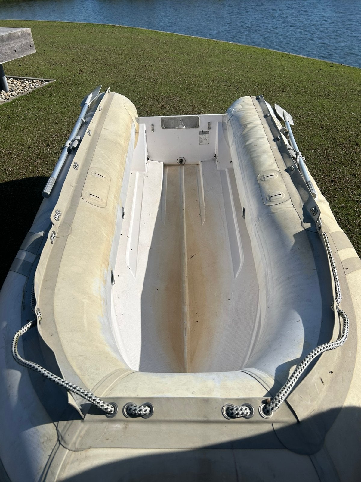 Suzumar rib 310 lekke en lelijke tube, Watersport en Boten, Ophalen, Zo goed als nieuw, Motorboot