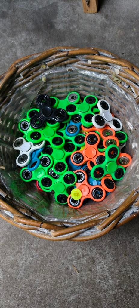 40 Fidget Spinners in diverse kleuren, Verzamelen, Speelgoed, Ophalen of Verzenden, Gebruikt