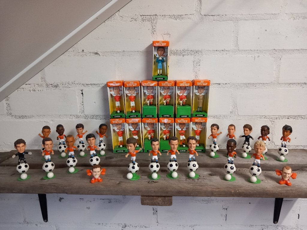 voetbal poppetjes, Ophalen of Verzenden, Zo goed als nieuw, Buitenlandse clubs, Beeldje of Poppetje