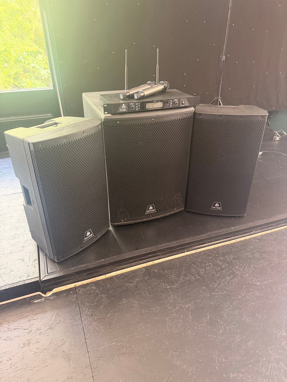 Devine Onyx 15SA Subwoofer, 2x Onyx 12A Speakers & Microfoon, Gebruikt, Inclusief kabels, Speakerset, Ophalen