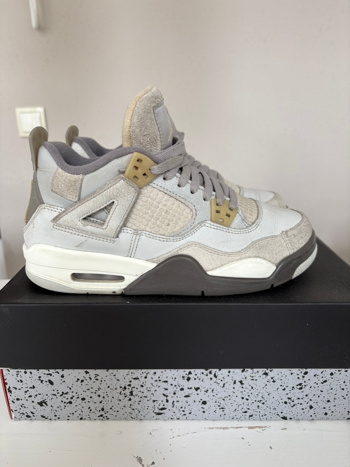 Nike jordan force, Ophalen of Verzenden, Zo goed als nieuw, Wit