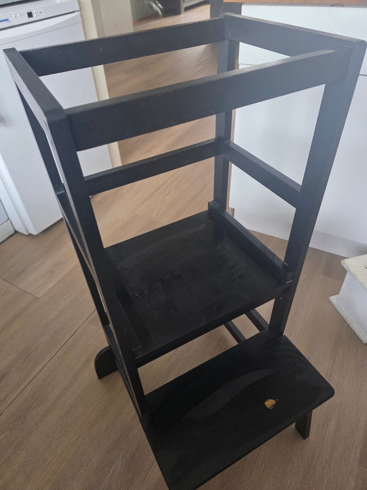 Zwarte leertoren met gebruikssporen, Ophalen of Verzenden, Gebruikt, Overige typen