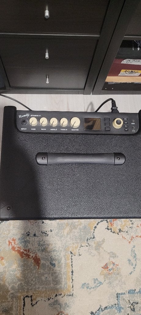 Fender rumble studio 40, Muziek en Instrumenten, Ophalen, Zo goed als nieuw, Basgitaar, Minder dan 50 watt