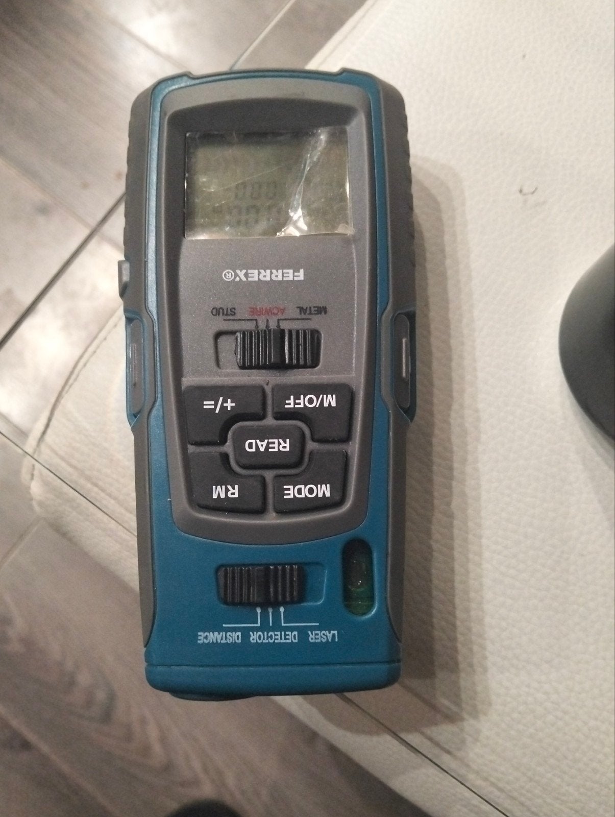 Ferrex 4-in-1 Multimeter: Laser afstandsmeter, detector, Ophalen of Verzenden, Nieuw, Elektriciteit