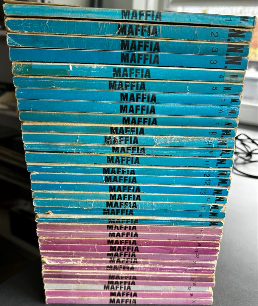 Maffia strips voor volwassenen, bijna complete reeks, Boeken, Stripboeken, Meerdere stripboeken, Ophalen of Verzenden, Gelezen