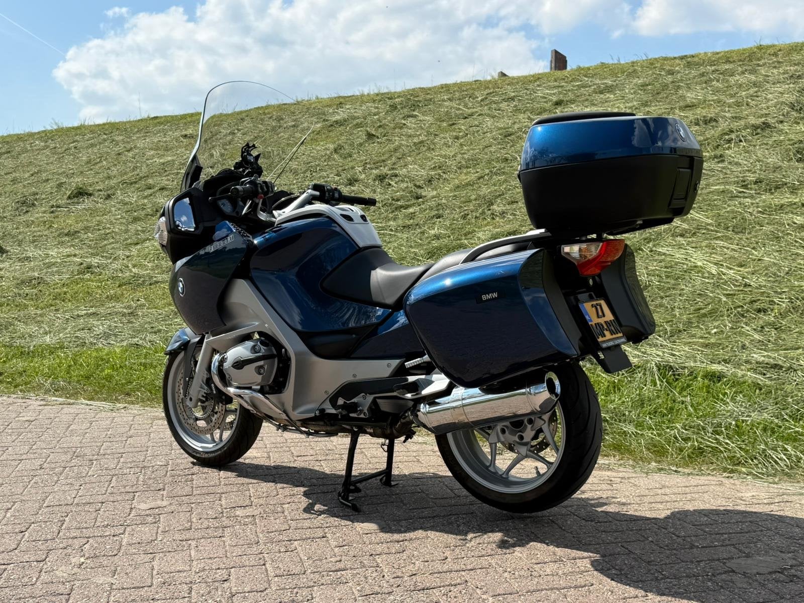 BMW R 1200 RT SUMMER DEAL | Rijklaar voor seizoen 26/27 | Fu, Bedrijf, Autobedrijf Van Tilborg Zaltbommel, Meer dan 35 kW, Overig