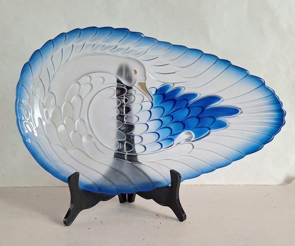 Walther glas grote fruitschaal. Vorm van zwaan in reliëf., Antiek en Kunst, Antiek | Glas en Kristal, Ophalen of Verzenden