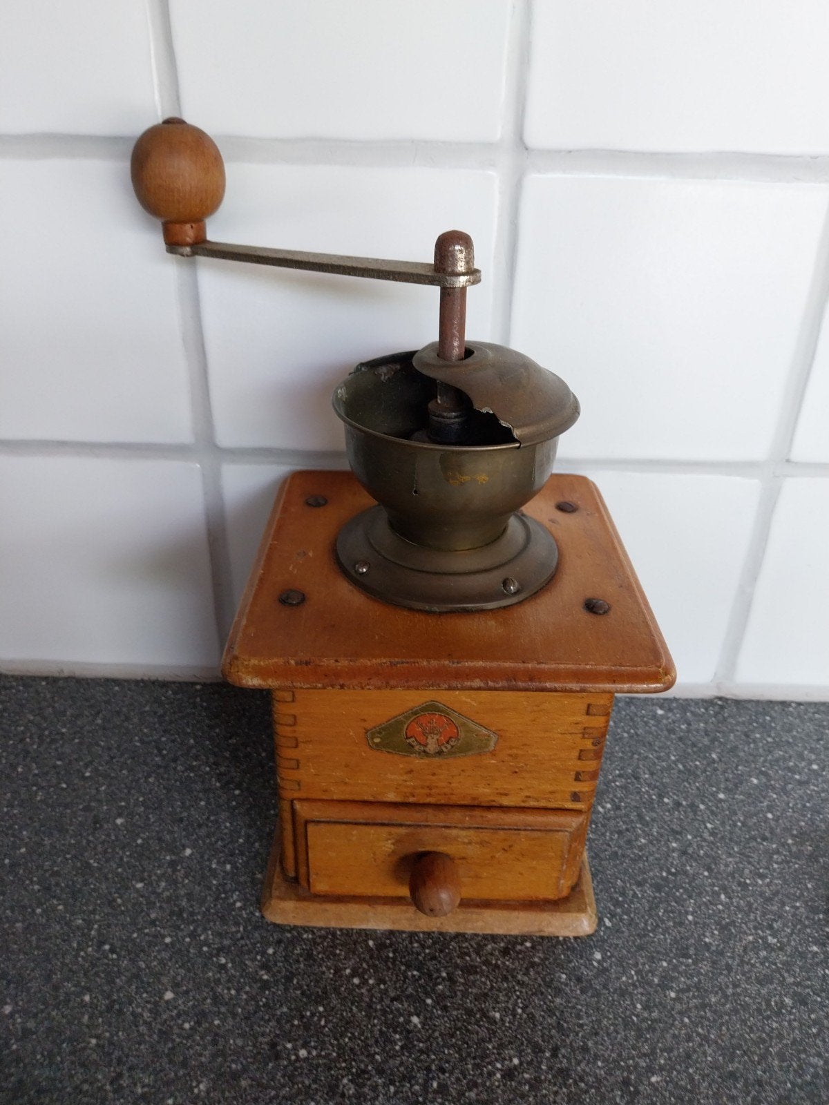 Antieke PeDe koffiemolen - Houten handkoffiemolen, Ophalen of Verzenden