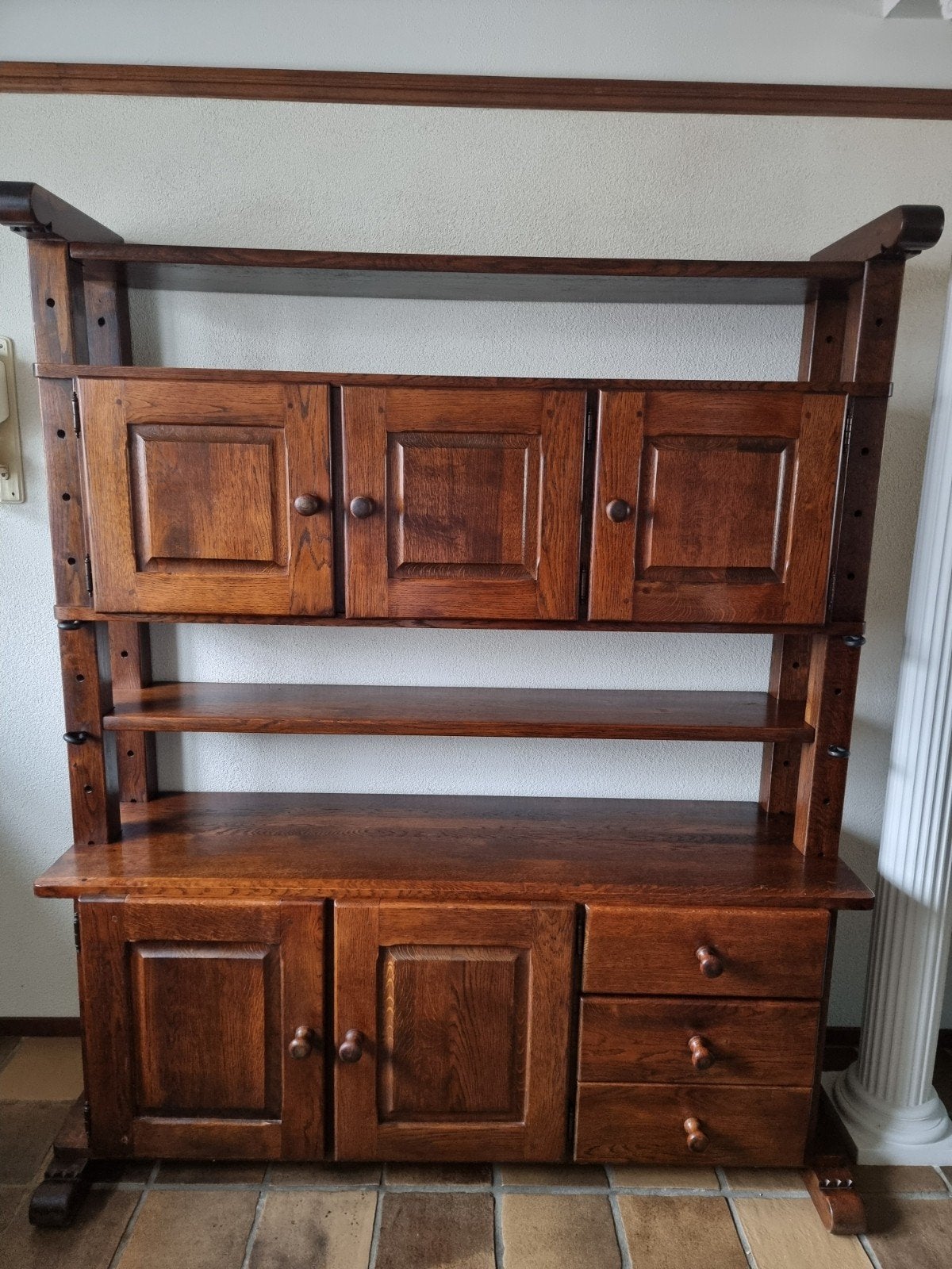 prachtige masief eiken kaaskast/ buffet kast (donkereiken), Ophalen, Gebruikt, Eikenhout, Met lade(s)