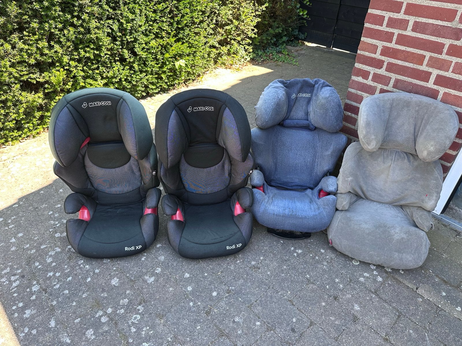 3x Maxi-Cosi Rodi XP en 1x Römer Kid autostoeltjes, Ophalen, 15 t/m 36 kg, Gebruikt, Autogordel