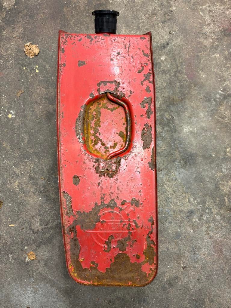 Volvo Benzinetankje 8L Reserve voor Volvo Amazone , 140,240, Ophalen of Verzenden, Gebruikt, Volvo