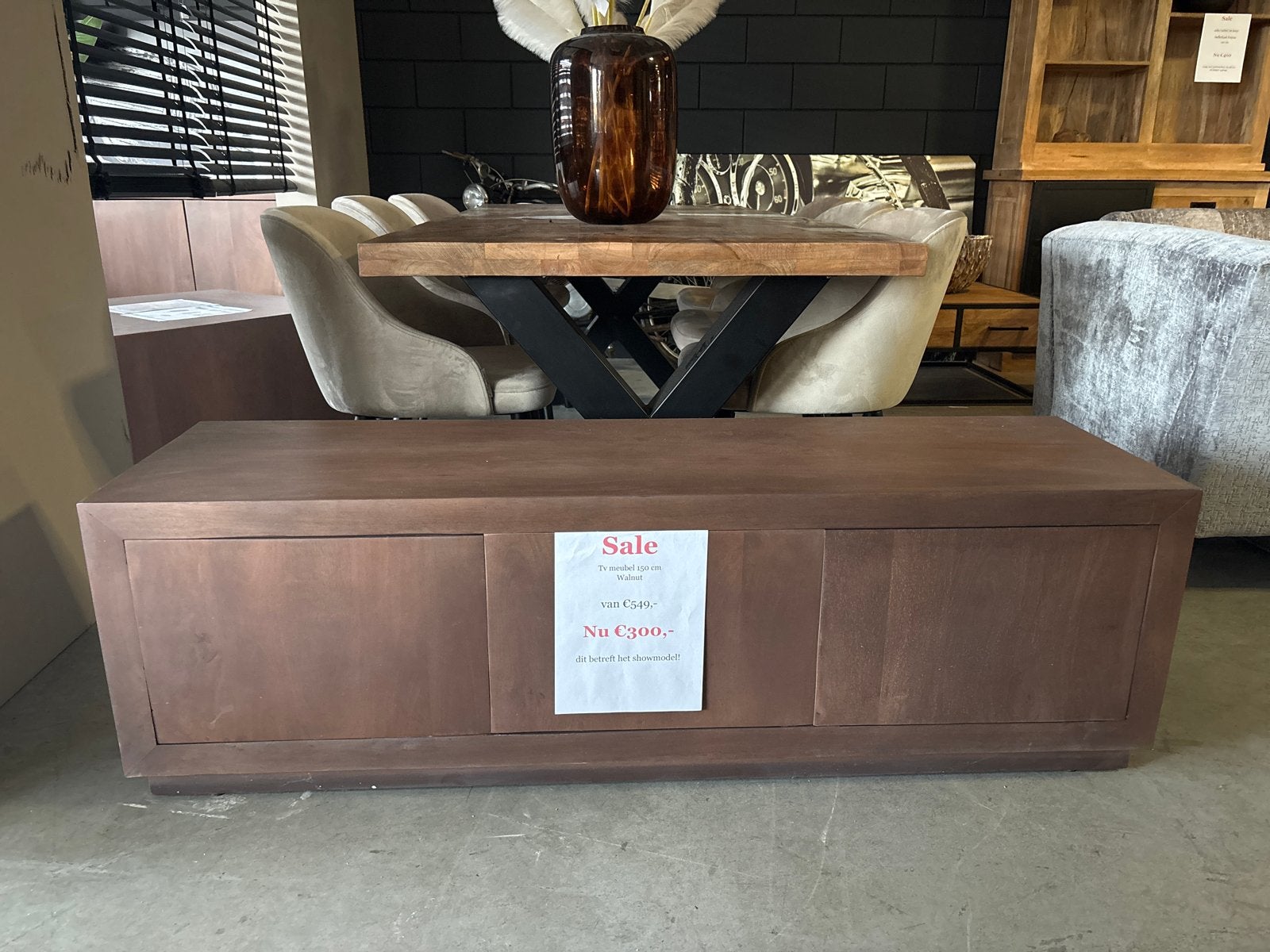 Tv meubel Walnut - Showroom opruiming