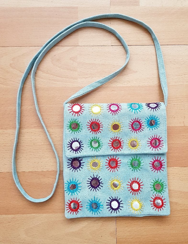 Klein blauw tasje met spiegeltjes borduursels Ibiza stijl, Ophalen of Verzenden, Zo goed als nieuw, Blauw, Schoudertasje