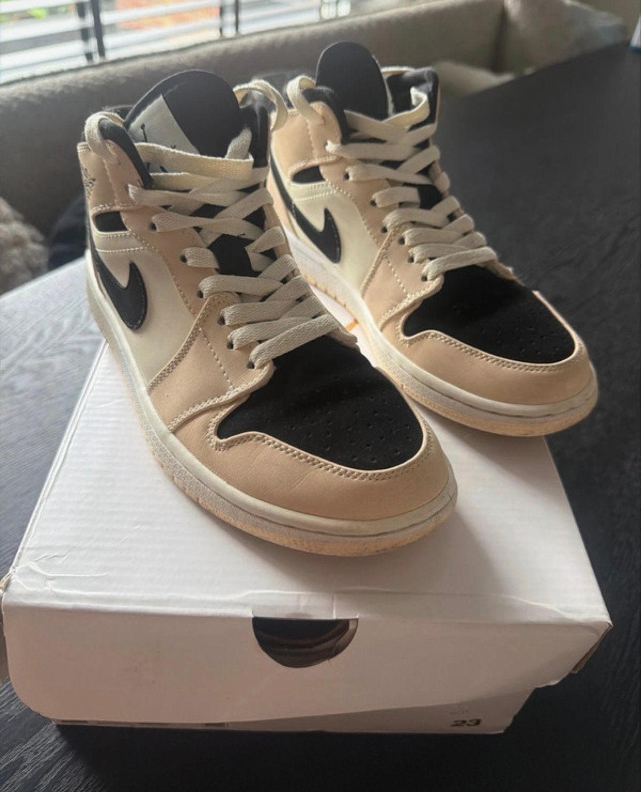 Air Jordan 1 Mid Guave Ice/Black-Sail 38,5. 45,- euro, Overige kleuren, Ophalen of Verzenden, Sneakers of Gympen, Zo goed als nieuw
