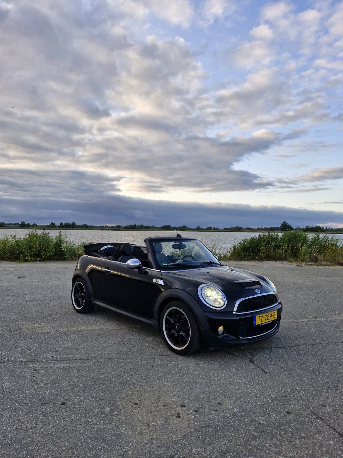 Mini 1.6 Cooper S AUT 2009 Zwart, 4 cilinders, 4 stoelen, 14 km/l, Particulier